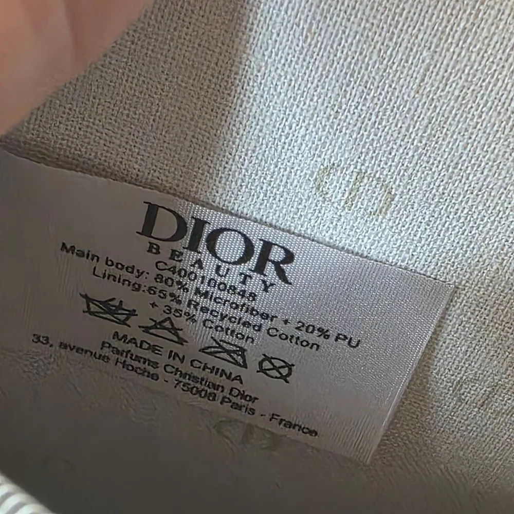 Dior Beauty Case Silver Makeup Bag - Picture 6 of 7
